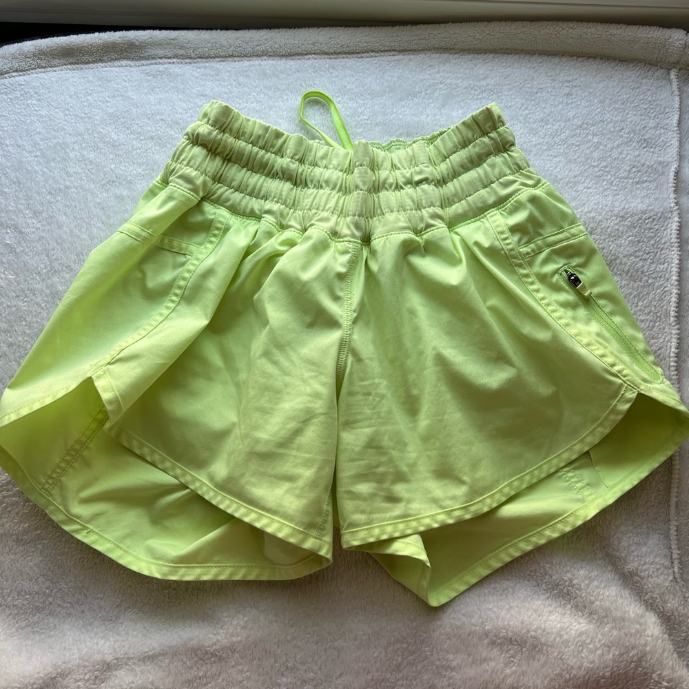 Lululemon track that shorts